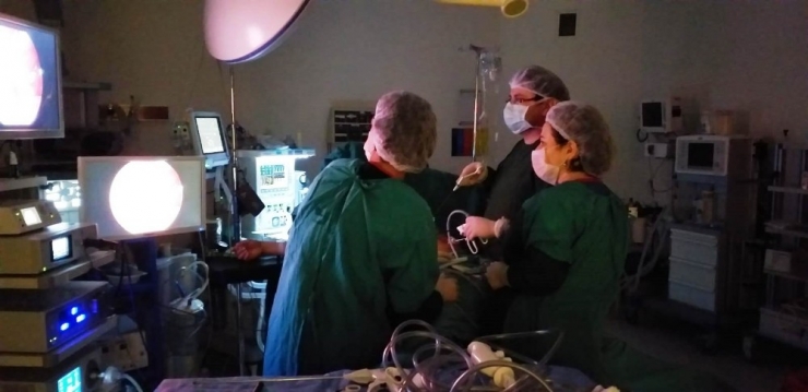 Aydın’da Safra Kesesi Taşı Kapalı Yöntemle Tedavi Edildi