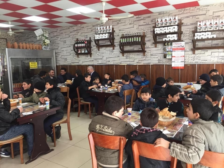 Başkan Yalçın, Çocuklarla Bir Araya Geldi