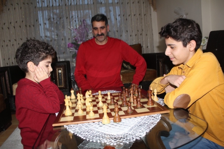 14 Yaşında, 45 Madalya, 18 Kupa Kazandı