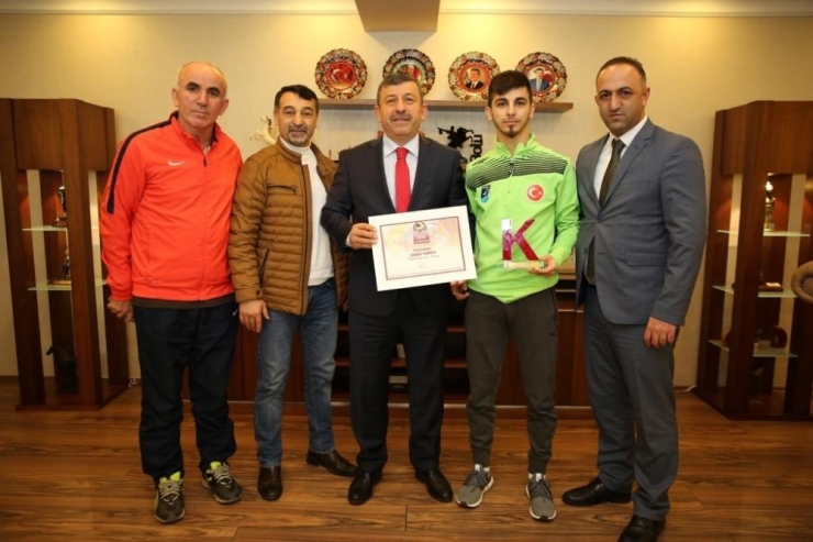 Yılın En İyisi Seçilen Şamdan’dan Teşekkür Ziyareti