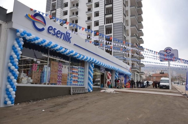 Esenlik Marketler 46’ncı Şubesini Açtı