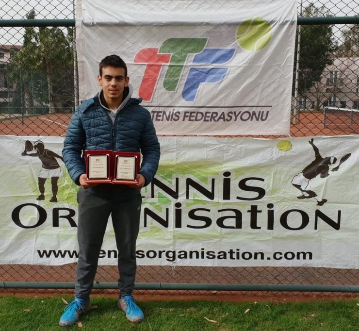 Genç Raketler Trabzon’un Adını Teniste Zirveye Taşıyorlar