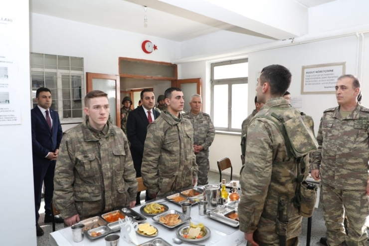 Vali Türker Öksüz, Hudut Karakolları’nda