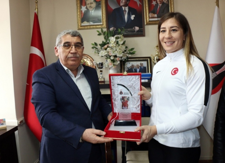 Milli Güreşçi Yasemin Adar’ın Sıradaki Hedefi Olimpiyat Madalyası