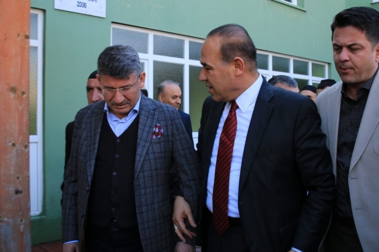 Cumhur İttifakı Adayları Yeni Ve Sözlü Omuz Omuza