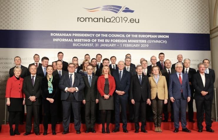 Bakan Çavuşoğlu, Romanya’da Gymnich Toplantısına Katıldı