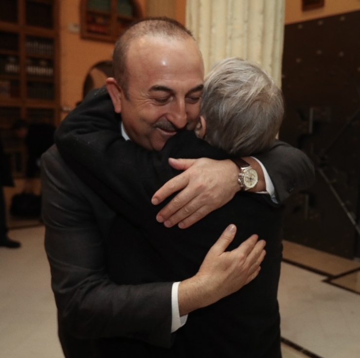 Bakan Çavuşoğlu Kırım Tatar Türklerinin Lideri Kırımoğlu İle Görüştü