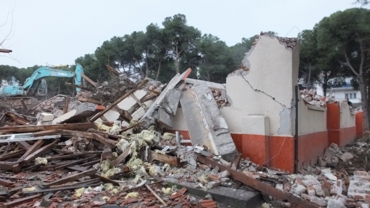 Burhaniye’de 32 Derslikli Okulun Yapımına Başlandı