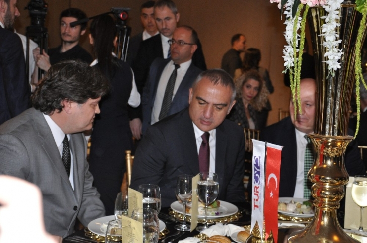 Bakan Ersoy: “Danışma Kurulunda, Profesyonel Otel Yöneticilerine Bir Koltuk Vermeyi Planlıyoruz”