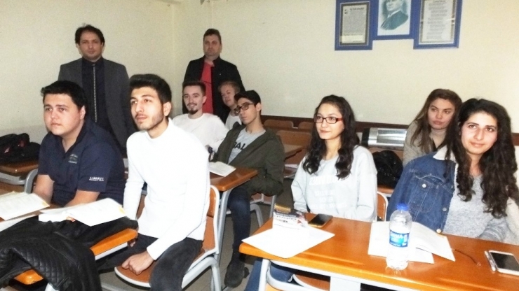 Üniversite Hayali, Tatil Yaptırmadı