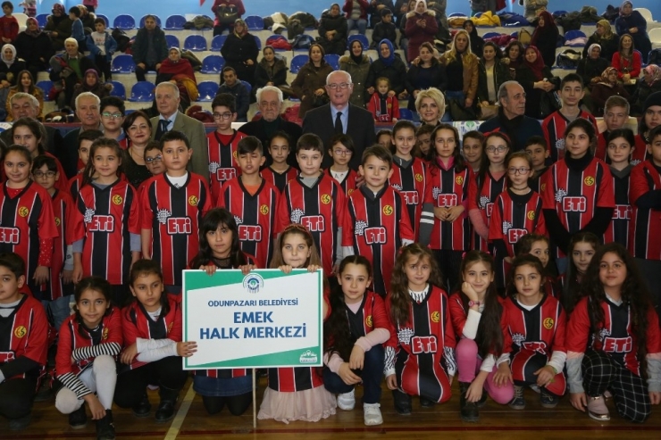 Kazım Kurt’tan Takdir Alan Öğrencilere Eses Forması