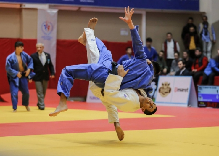 Kağıtsporlu Judocular Samsun’dan 8 Madalya İle Döndü