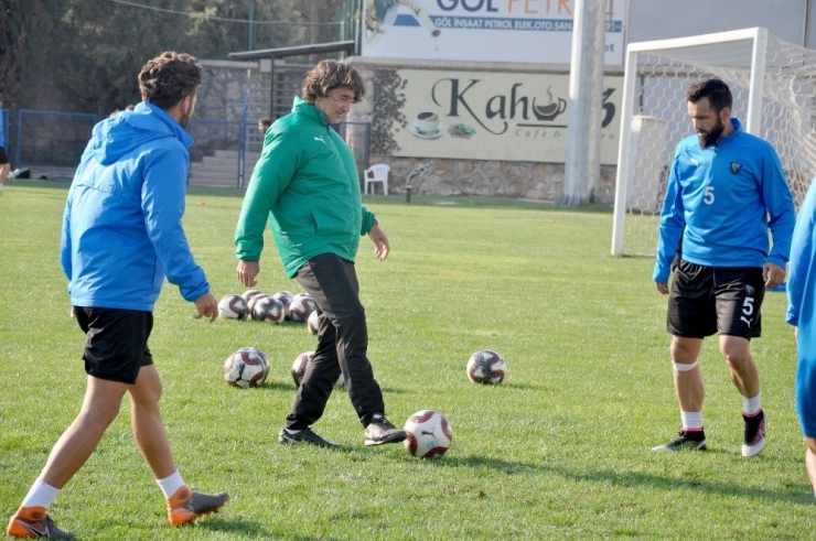 Karacabeyspor, Trabzon’a Galibiyet İçin Gidiyor