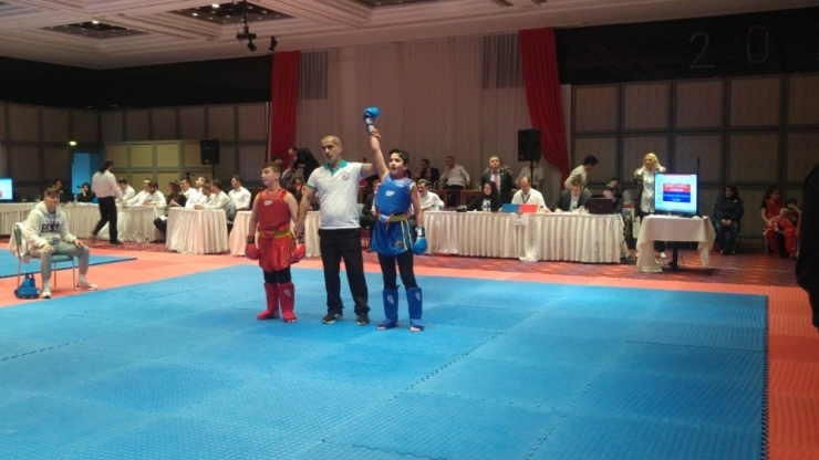 Türkiye Wushu Kung Fu Şampiyonası’da Karslı Minik Sporcu Bronz Madalya Aldı