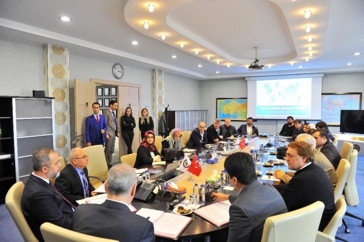 Uluslararası Ticaret Elçileri Projesi’nde İmzalar Atıldı