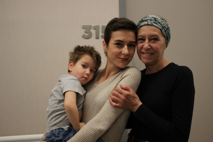 Anne-kız Kanseri Birlikte Yendi