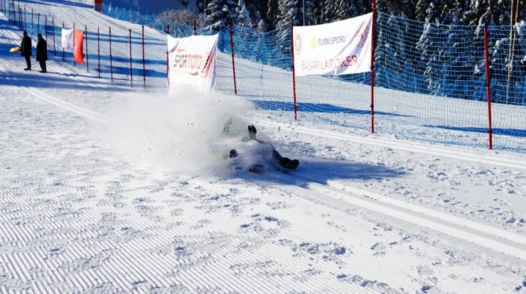 4. Ilgaz Dağı Geleneksel Kızak Yarışları Kastamonu’da Başladı