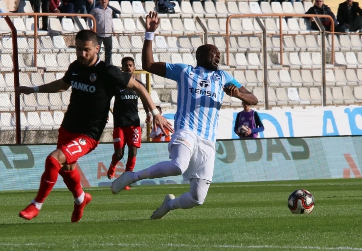 Spor Toto 1. Lig: Adana Demirspor: 3 - Gazişehir: 2