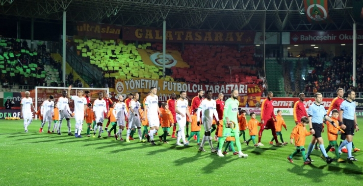 Spor Toto Süper Lig: Aytemiz Alanyaspor: 0 - Galatasaray: 0 (Maç Devam Ediyor)