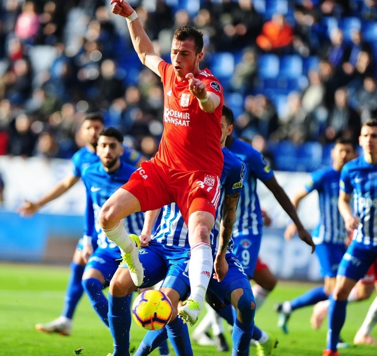 Spor Toto Süper Lig: Kasımpaşa: 1 - Dg Sivasspor: 1 (İlk Yarı)