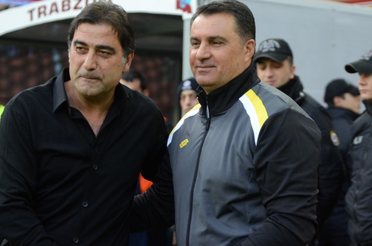 Spor Toto Süper Lig: Trabzonspor: 1 - Mke Ankaragücü: 0 (İlk Yarı Sonucu)