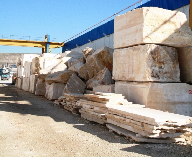 Ege’nin Doğal Taşları Hindistan Pazarına Açıldı