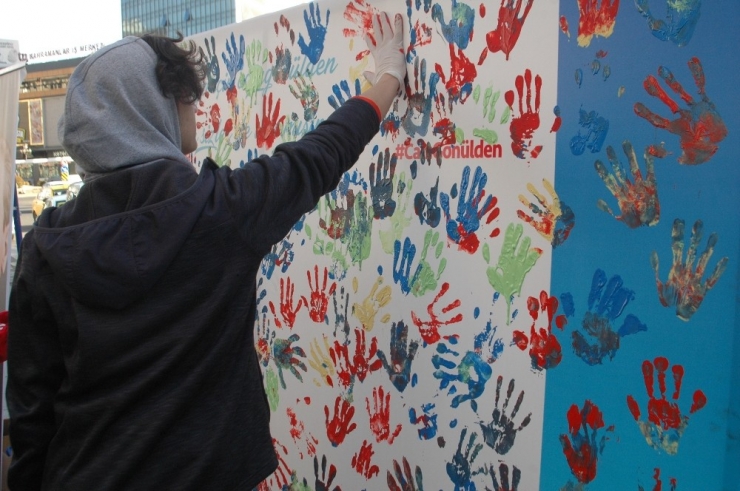 Amber Türkmen: “Çankaya’ya Kadın Eli Değmeli”