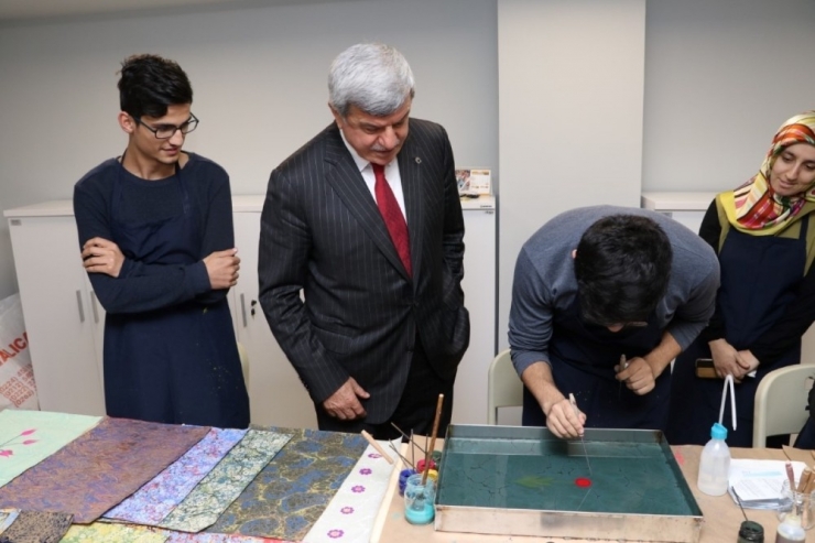 Kılavuz Gençlik Öğrencilerin İlgi Odağı Oldu