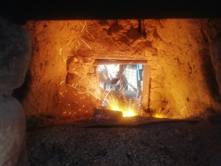 7 Kuşaktır Aynı Mührü Demirlerine İşliyor