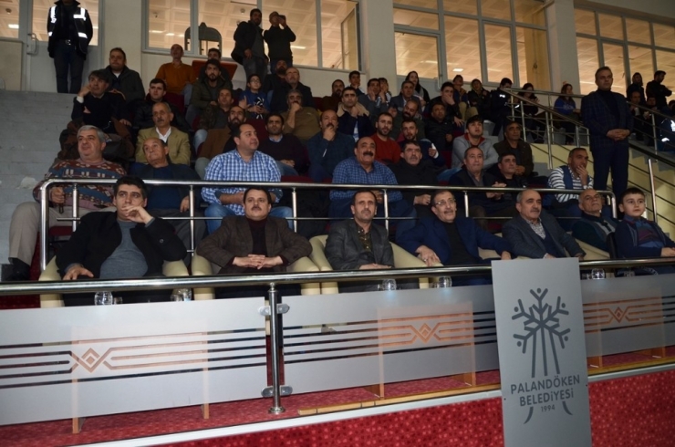 Palandöken Belediyespor Solhan Engelini Aştı