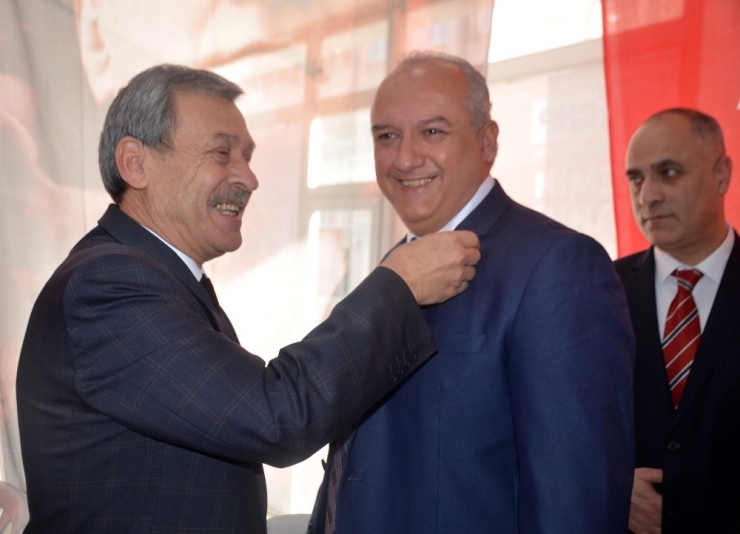 Bağımsız Belediye Meclis Üyesi Chp’ye Geçti