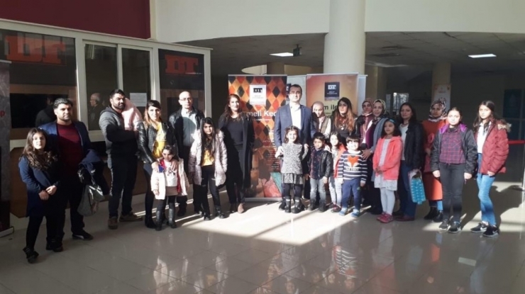 Şeker Hastası Çocuklar Tiyatro İle Buluştu