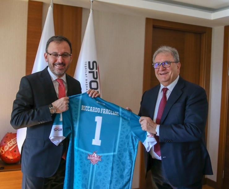 Bakan Kasapoğlu Riccardo Fraccarı’yı Kabul Etti