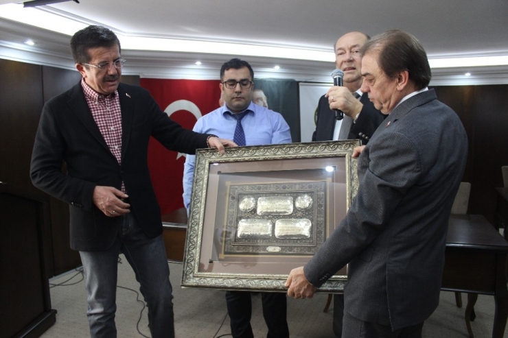Nihat Zeybekci’den İzmir’e Ferhat İle Şirin Benzetmesi