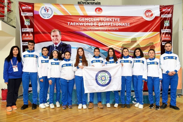 Büyükşehir’in Taekwondocuları Türkiye’yi Temsil Edecek