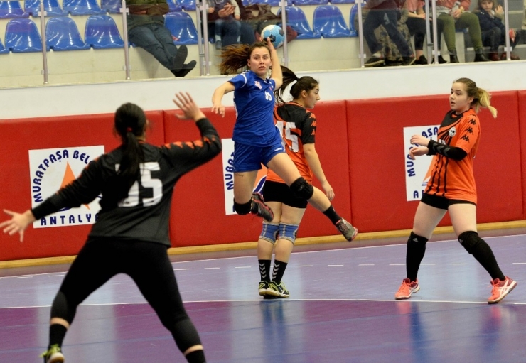 Muratpaşa Belediyespor Galibiyetle Başladı