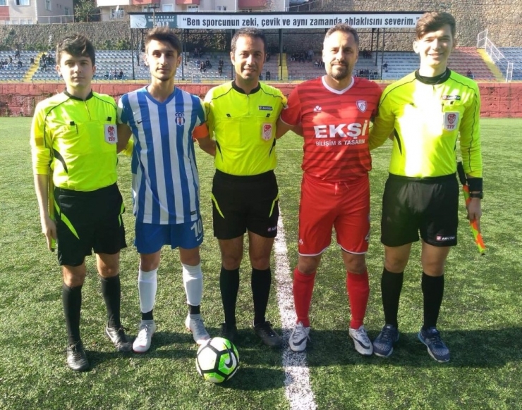 Amatör Maçta 7 Kırmızı Kartı