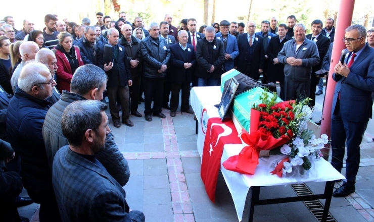 Vefat Eden Doktora Meslektaşlarından Son Görev