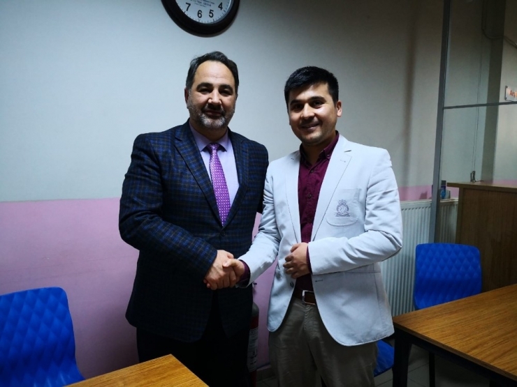 Genç Kur’an Kursu Öğreticisi Evini Bağışladı