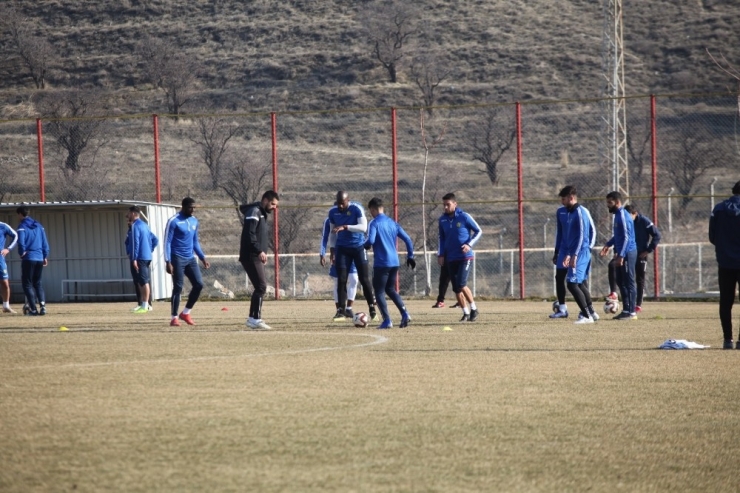 E. Yeni Malatyaspor Kupada Tur Peşinde