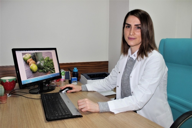 Toksinleri Atmak İçin Günlük En Az 14 Bardak Su Tüketin