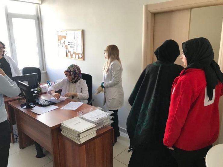 Kanser Günü’nde Göçmenlere Meme Ve Rahim Ağzı Kanseri Taraması Yapıldı