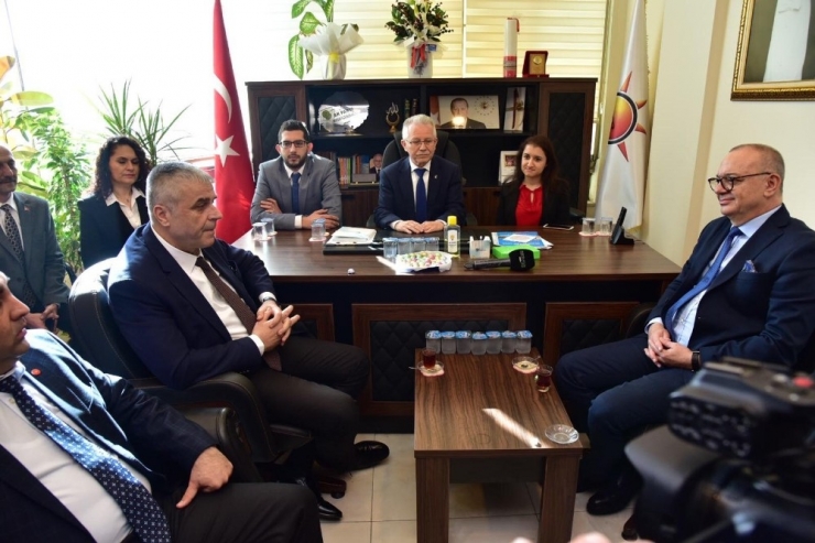 Başkan Ergün’den Akhisar Ziyareti