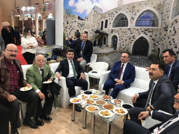 Rektör Karacoşkun İstanbul’da Emıtt Fuarına Katıldı