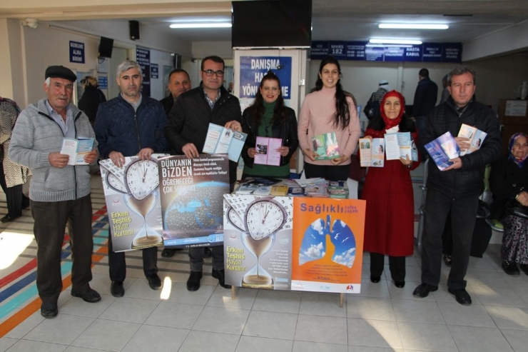 Kansere Dikkat Çekmek İçin Broşür Dağıttılar