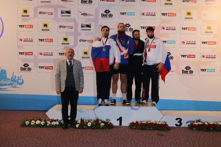 Dünya Para-tekvando Şampiyonası Antalya’da Başladı