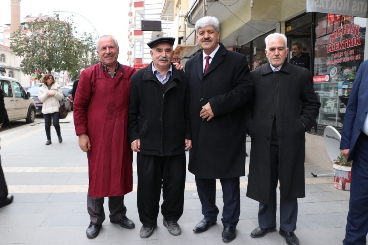 Ekinci Seçim Çalışmalarını Sürdürüyor