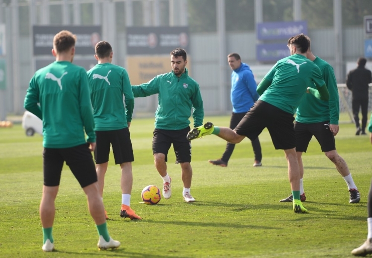Bursaspor, Beşiktaş Maçına Hazırlanıyor