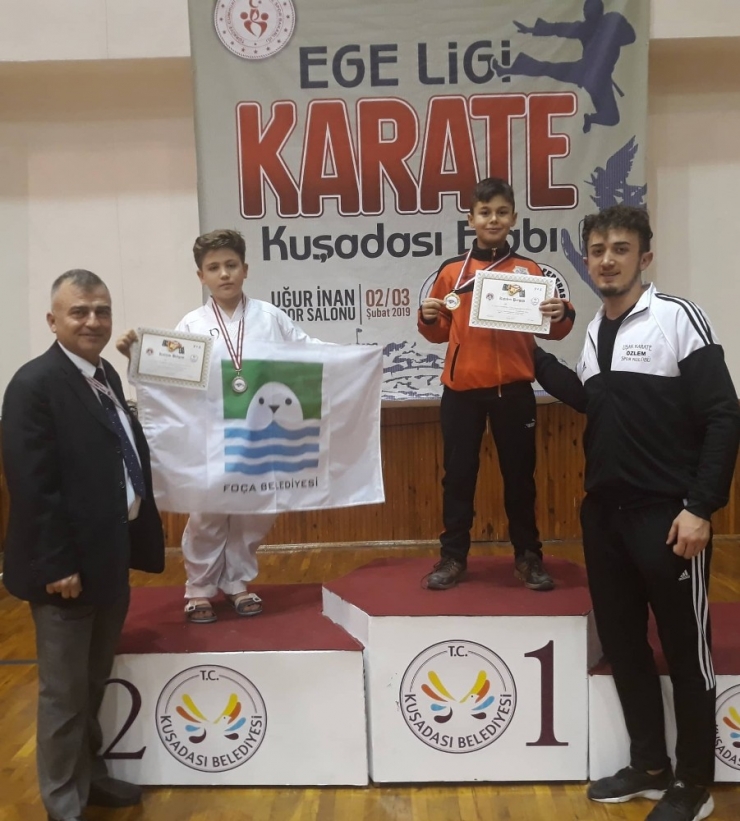 Foçalı Kaan Yüksel, Kuşadası’ndan Gümüş Madalyayla Döndü