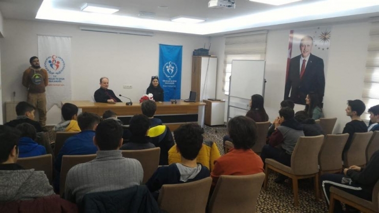 Erciyes Kamp Eğitim Merkezi Kış Döneminde Gençleri Ağırlıyor